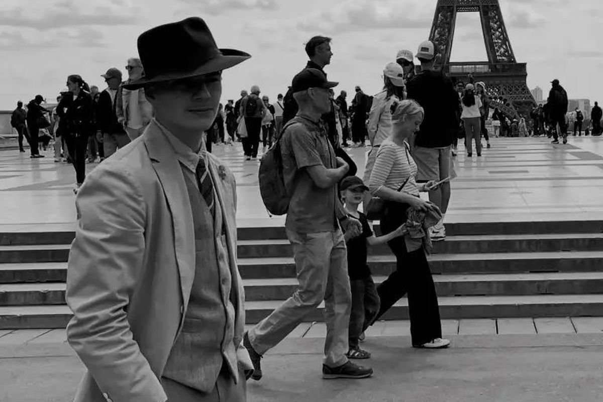 Elias Garzon Delvaux: Sosok Viral di Tengah Insiden Perampokan Museum Louvre Elias Garzon Delvaux: Sosok Viral di Tengah Insiden Perampokan Museum Louvre