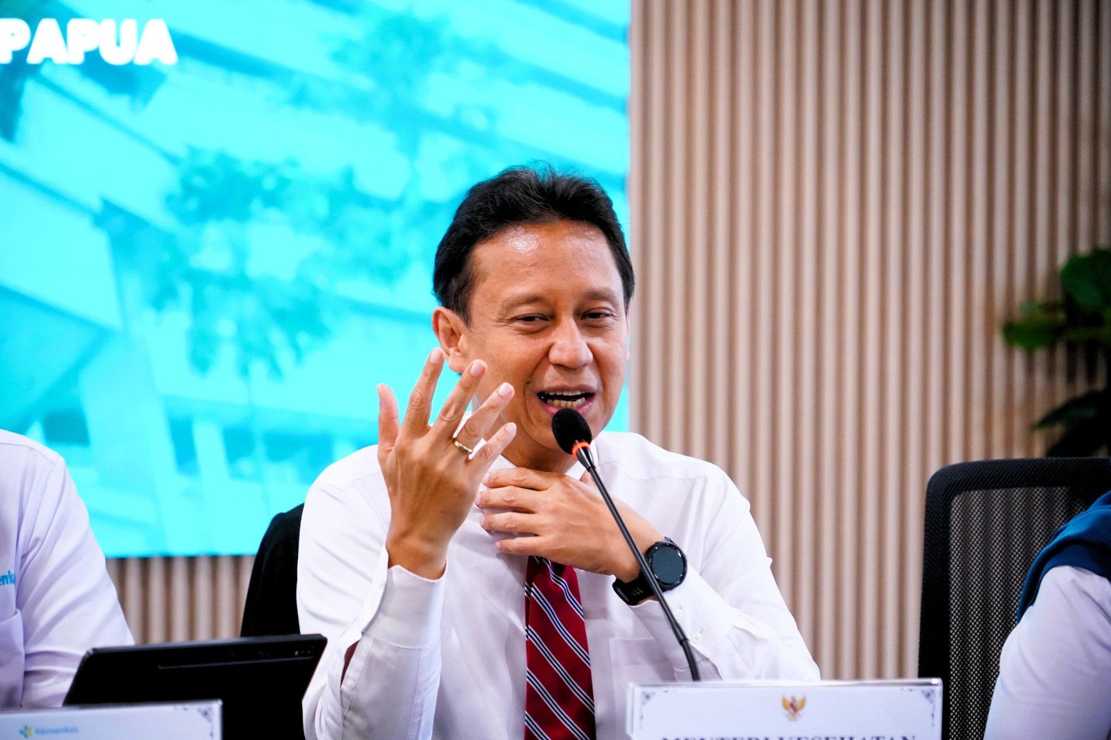 Kemenkes Pastikan Seluruh Korban Banjir Longsor Mendapat Penanganan Medis Optimal. Kemenkes Pastikan Seluruh Korban Banjir Longsor Mendapat Penanganan Medis Optimal.