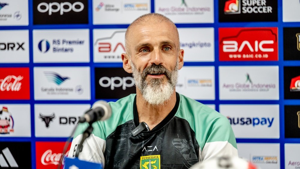 Persiapan Persebaya: Pelatih Bahas Rivalitas dan Kekuatan Arema Persiapan Persebaya: Pelatih Bahas Rivalitas dan Kekuatan Arema