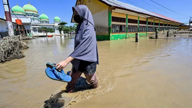 Air Bersih dan Perlengkapan Bayi Jadi Kebutuhan Mendesak Setelah Bencana Air Bersih dan Perlengkapan Bayi Jadi Kebutuhan Mendesak Setelah Bencana