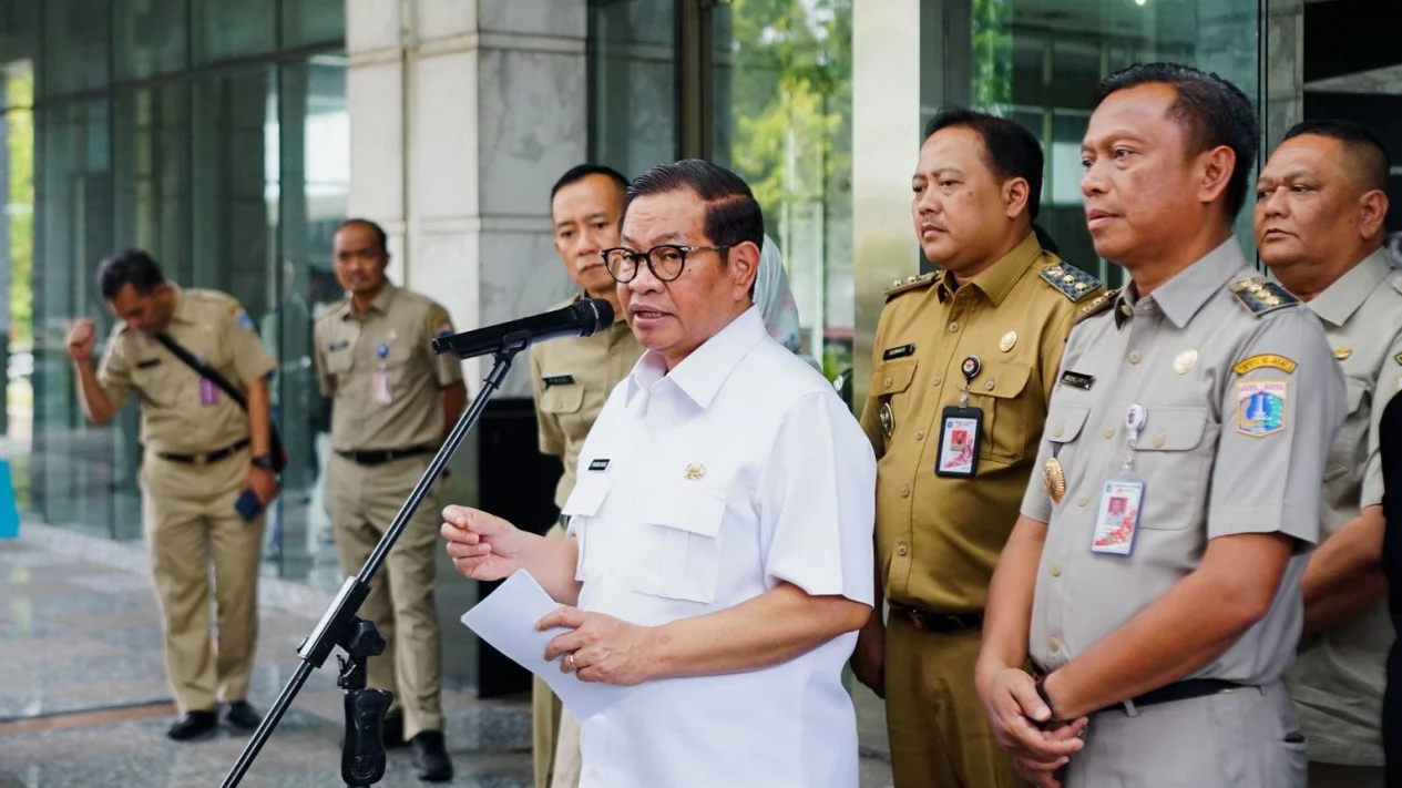 Distamhut DKI Diminta Pangkas Pohon Tua, Antisipasi Angin Kencang