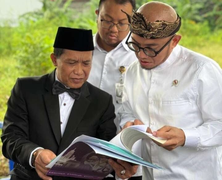 Kemenhaj Terima Hibah Tanah untuk Pembangunan Asrama Haji di Bali Kemenhaj Terima Hibah Tanah untuk Pembangunan Asrama Haji di Bali