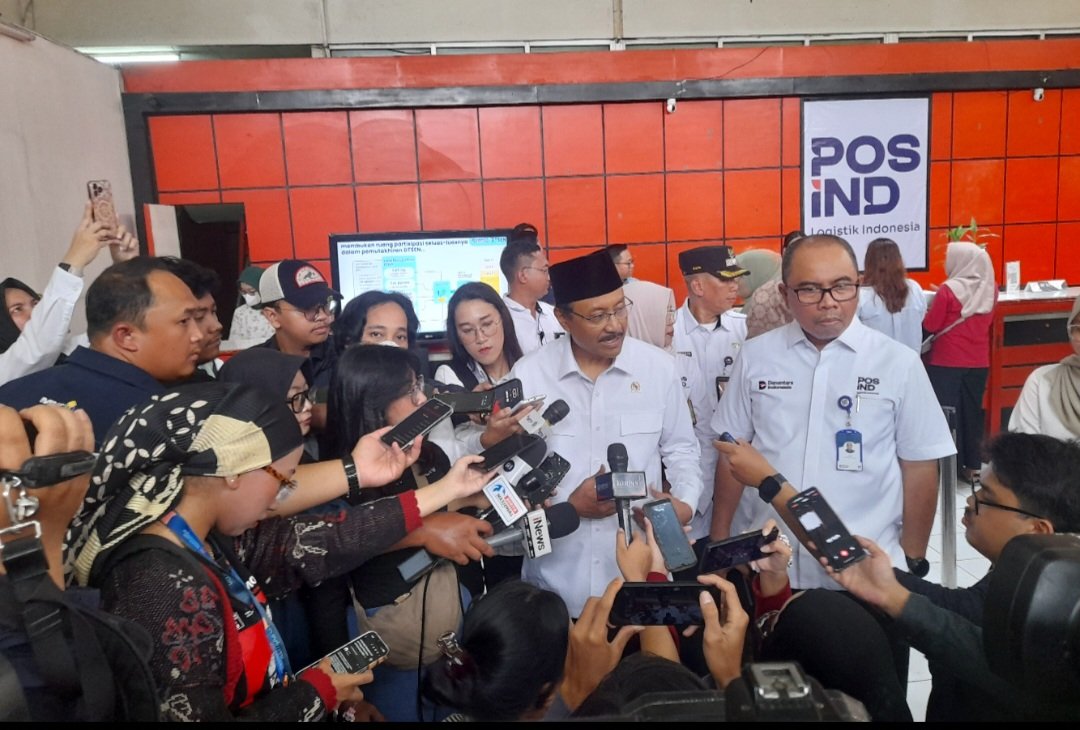 Mensos Tinjau BLTS Kesra Jakarta Timur, Pastikan Proses Penyaluran Lancar