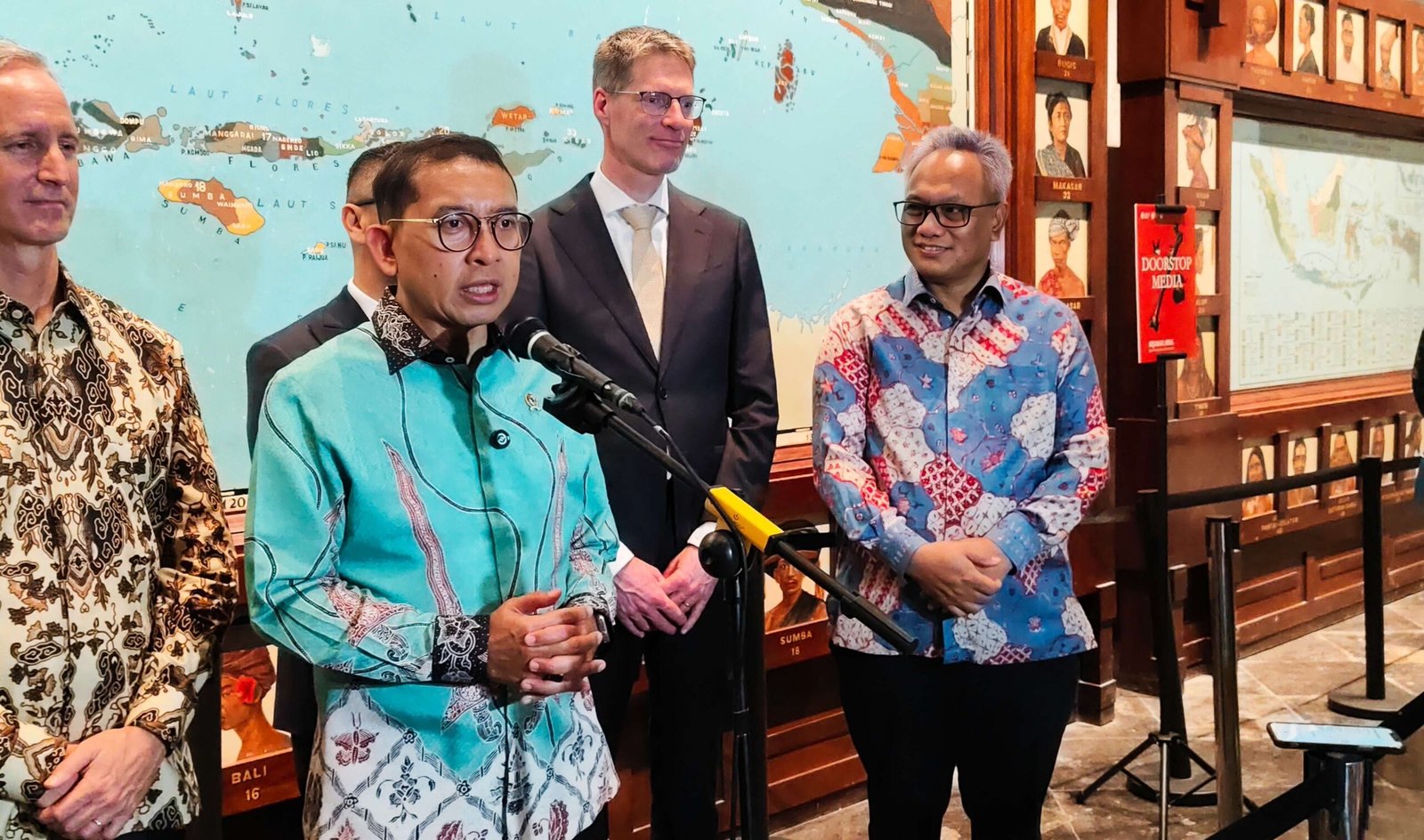 Kemenbud Luncurkan Pameran Fosil Eugene Dubois, Kenalkan Sejarah Manusia Purba ke Publik