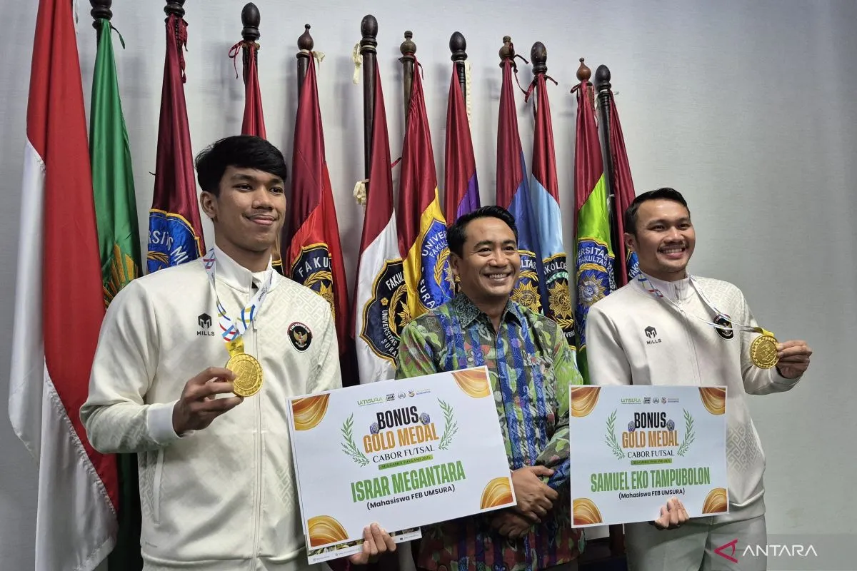 UM Surabaya Beri Apresiasi Dua Mahasiswanya, Atlet Timnas Futsal Peraih Emas SEA Games