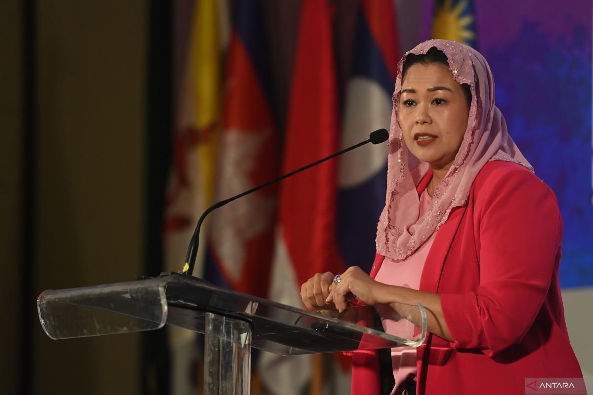 Yenny Wahid Singgung Polemik Pengelolaan Tambang Ormas dalam Acara Haul Gus Dur Yenny Wahid Singgung Polemik Pengelolaan Tambang Ormas dalam Acara Haul Gus Dur