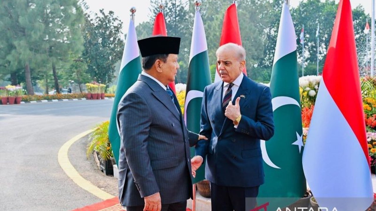 PM Pakistan Kirim Dokter ke Indonesia, Sebut Penyair Sapardi sebagai Inspirasi PM Pakistan Kirim Dokter ke Indonesia, Sebut Penyair Sapardi sebagai Inspirasi