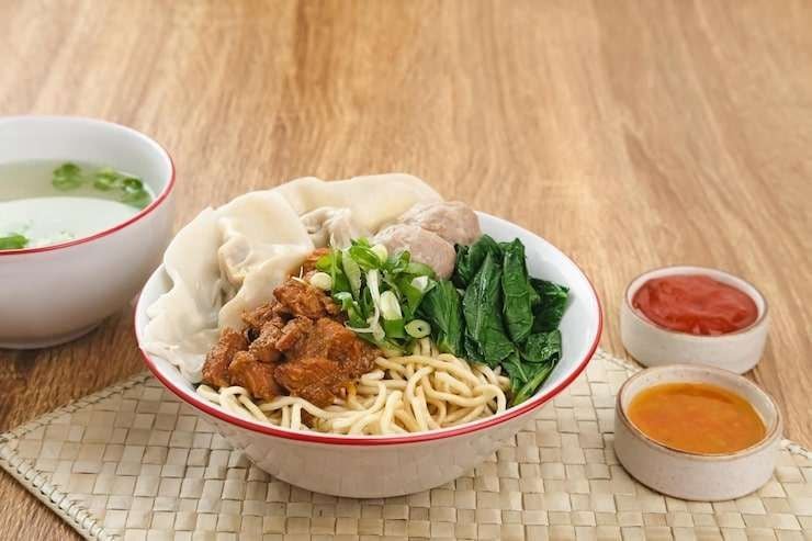 Ini Spot Bakmi Kekinian di Bandung dengan Toping Melimpah dan Vibes Estetik