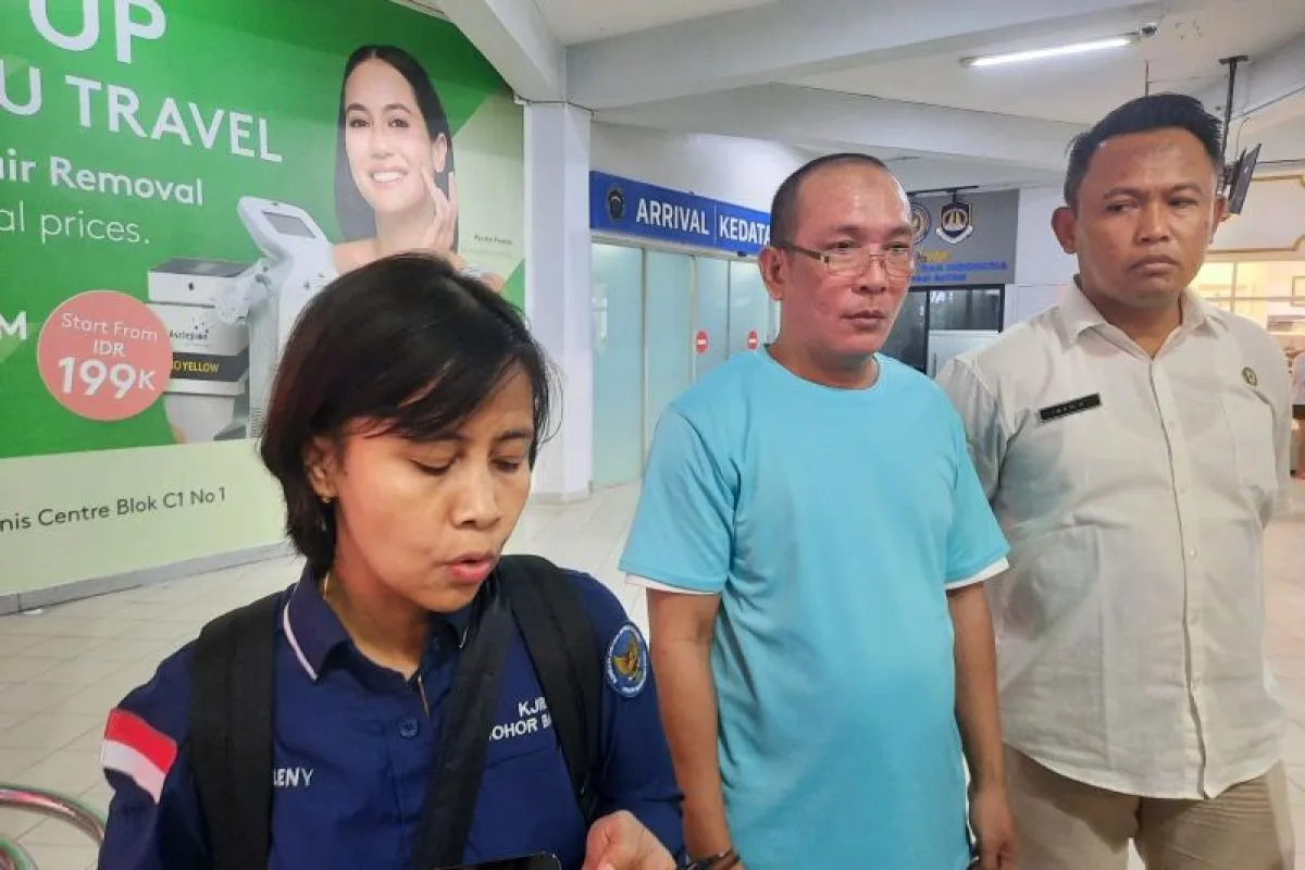 Bebas dari Hukuman Mati di Malaysia, KJRI dan BP3MI Dampingi Pemulangan Satu PMI