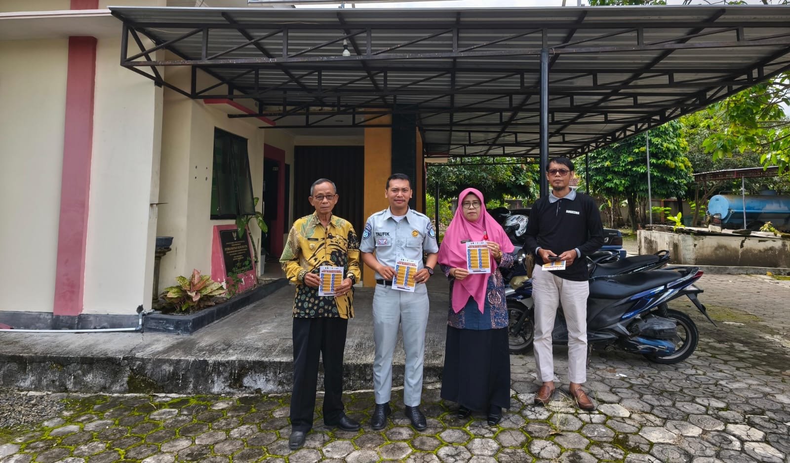 Jasa Raharja Sukoharjo Sosialisasikan Pembayaran Pajak Kendaraan Lewat BUMDes di Giritontro Jasa Raharja Sukoharjo Sosialisasikan Pembayaran Pajak Kendaraan Lewat BUMDes di Giritontro