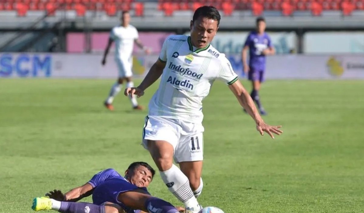 Dedi Kusnandar Kembali Jadi Bagian Skuad Persib Bandung