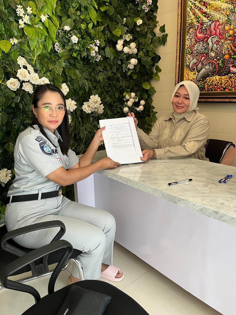 PJ Jasa Raharja Samsat Sukoharjo Teken MoU dengan Klinik Astaluna, Tambah Voucher Apresiasi bagi Wajib Pajak PJ Jasa Raharja Samsat Sukoharjo Teken MoU dengan Klinik Astaluna, Tambah Voucher Apresiasi bagi Wajib Pajak