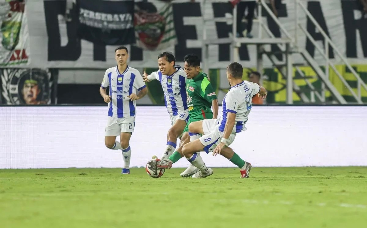 Tahan Imbang Persib, Pelatih Persebaya Puji Mental Petarung Skuad Bajul Ijo