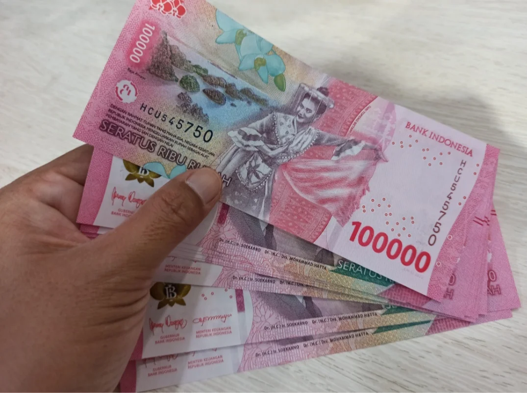 Kurs Rupiah Hari Ini Berbalik Menguat, Jauhi Level Rp17.000 per Dolar AS