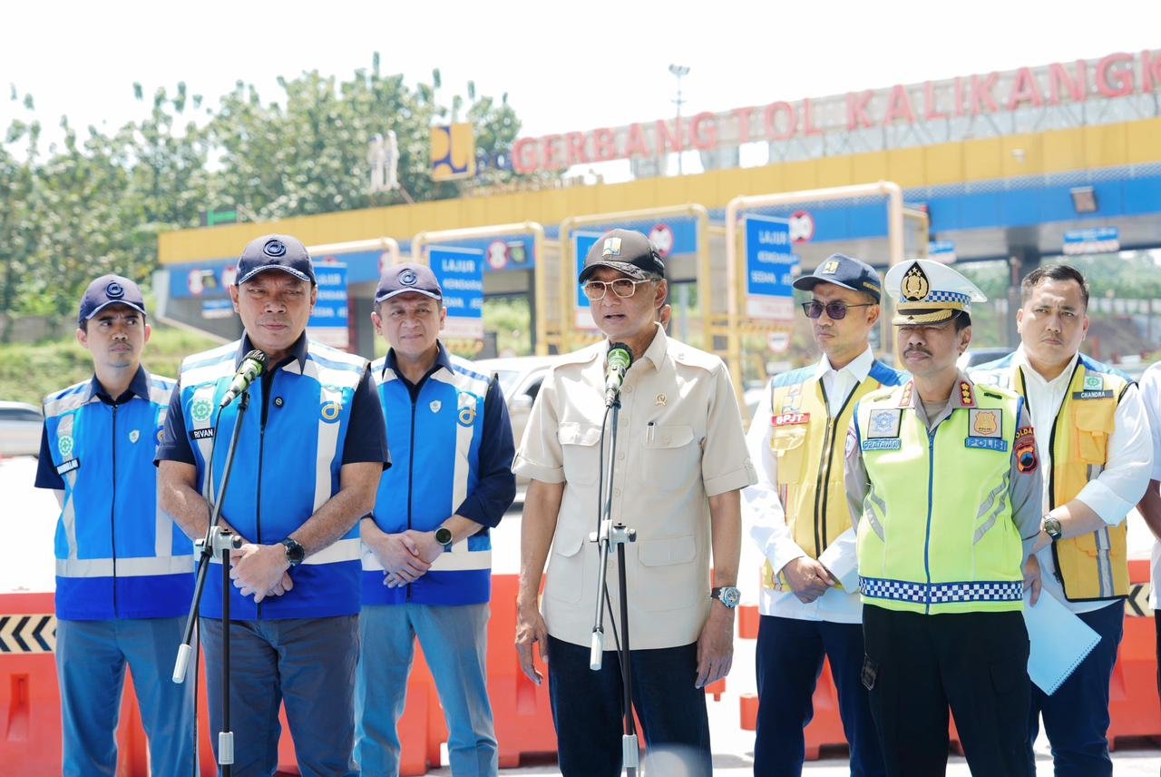 Menteri Pekerjaan Umum Pastikan Kesiapan Infrastruktur Jalan Tol Periode Arus Balik Idulfitri 1447H/2026 Dalam Kondisi Baik Menteri Pekerjaan Umum Pastikan Kesiapan Infrastruktur Jalan Tol Periode Arus Balik Idulfitri 1447H/2026 Dalam Kondisi Baik
