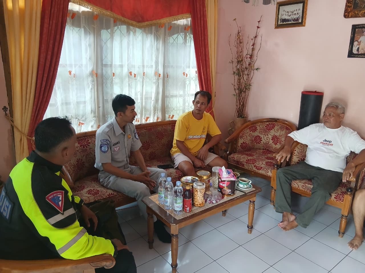 Jasa Raharja Cilacap dan Satlantas Cilacap Jemput Bola Santunan Korban Kecelakaan KA