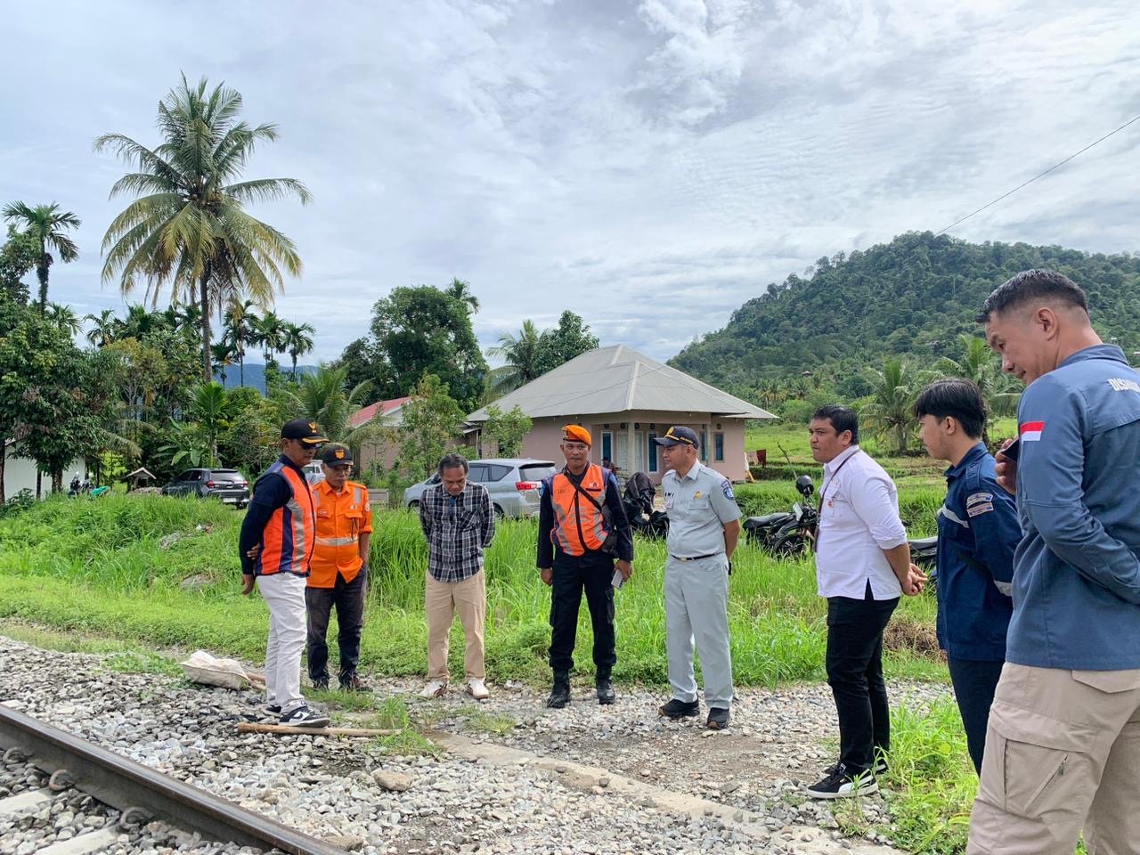 Jasa Raharja Sumbar Hadiri Penutupan Perlintasan Sebidang Tidak Resmi di Kecamatan Pauh Kota Padang Jasa Raharja Sumbar Hadiri Penutupan Perlintasan Sebidang Tidak Resmi di Kecamatan Pauh Kota Padang