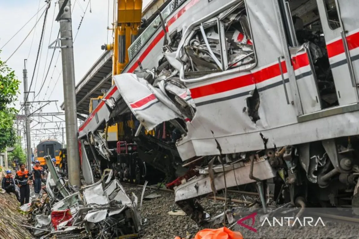 DPR : Investigasi Menyeluruh Insiden Tabrakan Kereta di Bekasi