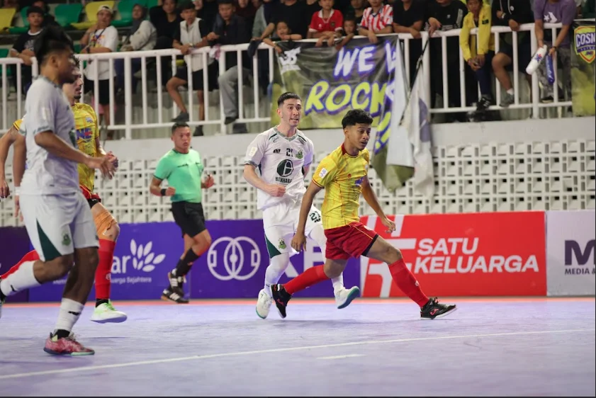 Cosmo JNE vs Bintang Timur Surabaya Berbagi Poin di Laga Penutup Jakarta