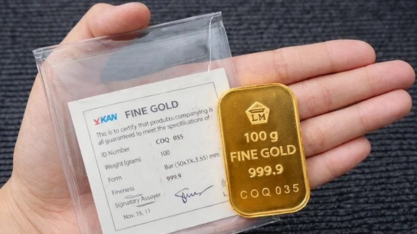 Harga Emas Antam Merosot Rp15.000, Saatnya Beli atau Tunggu Lagi?