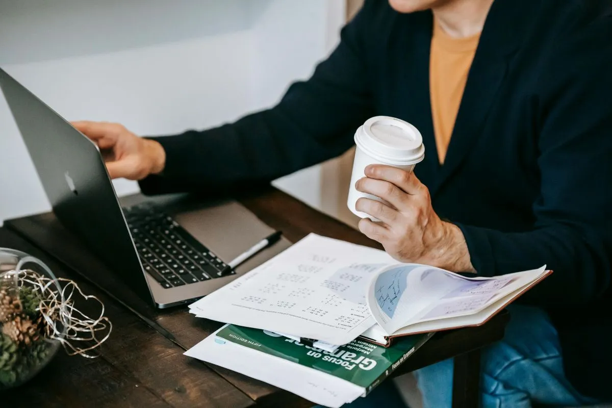 Kerja di Ruangan AC Seharian? Lakukan Ini Agar Metabolisme Tubuh Tidak Terganggu