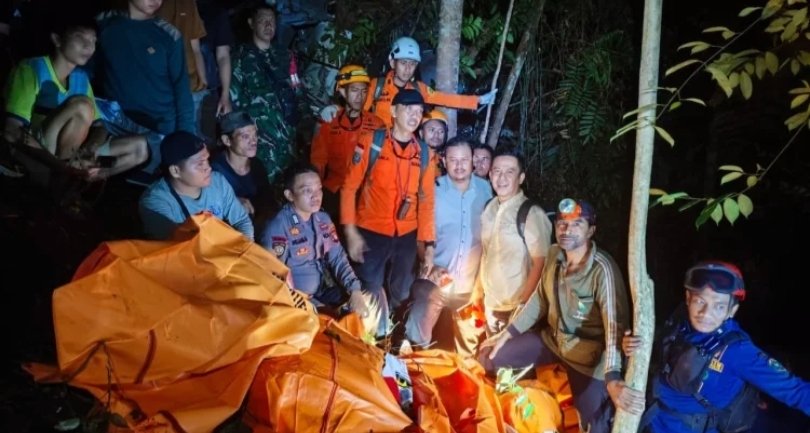 Helikopter Jatuh di Sekadau, Pilot hingga 6 Penumpang Meninggal