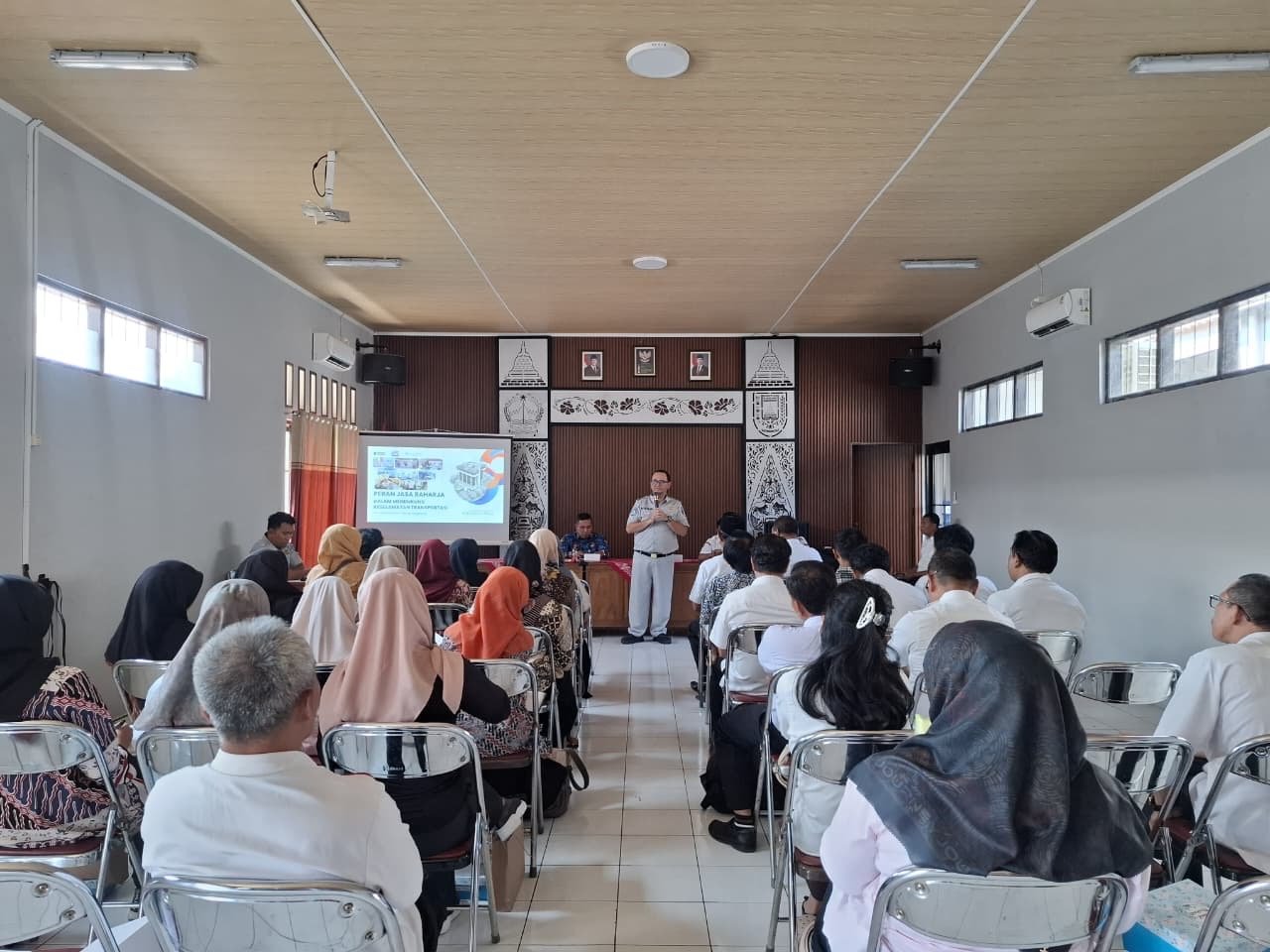 Cegah Kecelakaan di Daerah Rawan Laka, Jasa Raharja Cabang Magelang Laksanakan Sosialisasi Keselamatan di Desa Mertoyudan Kabupaten Magelang