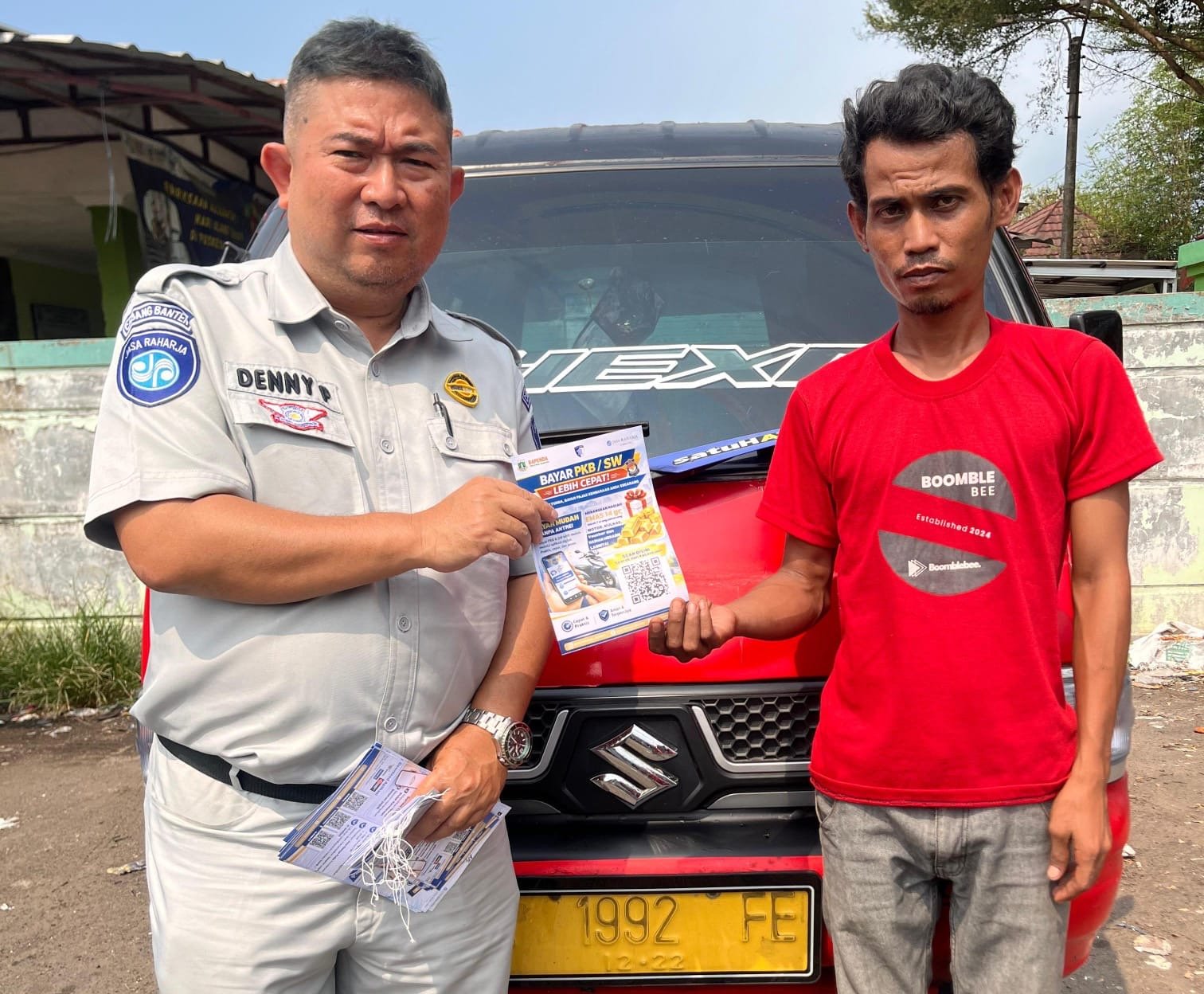Jasa Raharja Kanwil Banten Gencarkan Door To Door IWKBU dan Sosialisasi Doorprize Logam Mulia