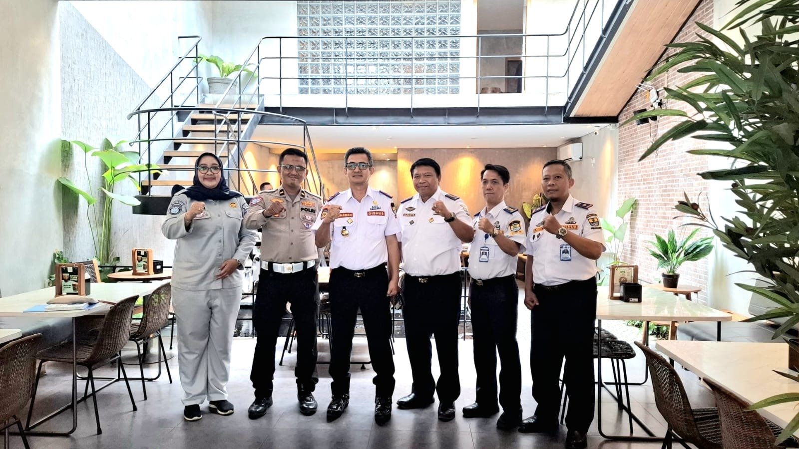 Upaya Peningkatan Keselamatan Lalu Lintas, Jasa Raharja Cabang Cirebon Gelar Forum Komunikasi Lalu Lintas (FKLL) di Dinas Perhubungan Kota Cirebon Upaya Peningkatan Keselamatan Lalu Lintas, Jasa Raharja Cabang Cirebon Gelar Forum Komunikasi Lalu Lintas (FKLL) di Dinas Perhubungan Kota Cirebon