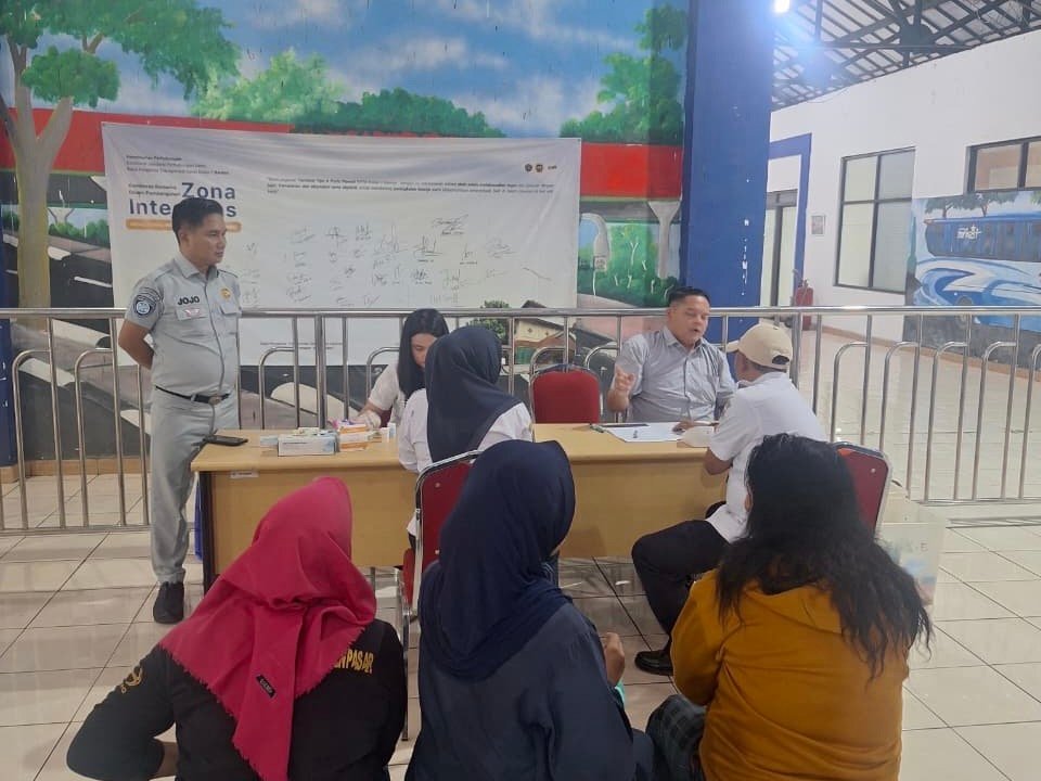 Tingkatkan Keselamatan Berkendara, Jasa Raharja dan RS Melati adakan Pengobatan Gratis di Terminal Poris Plawad Kota Tangerang Tingkatkan Keselamatan Berkendara, Jasa Raharja dan RS Melati adakan Pengobatan Gratis di Terminal Poris Plawad Kota Tangerang