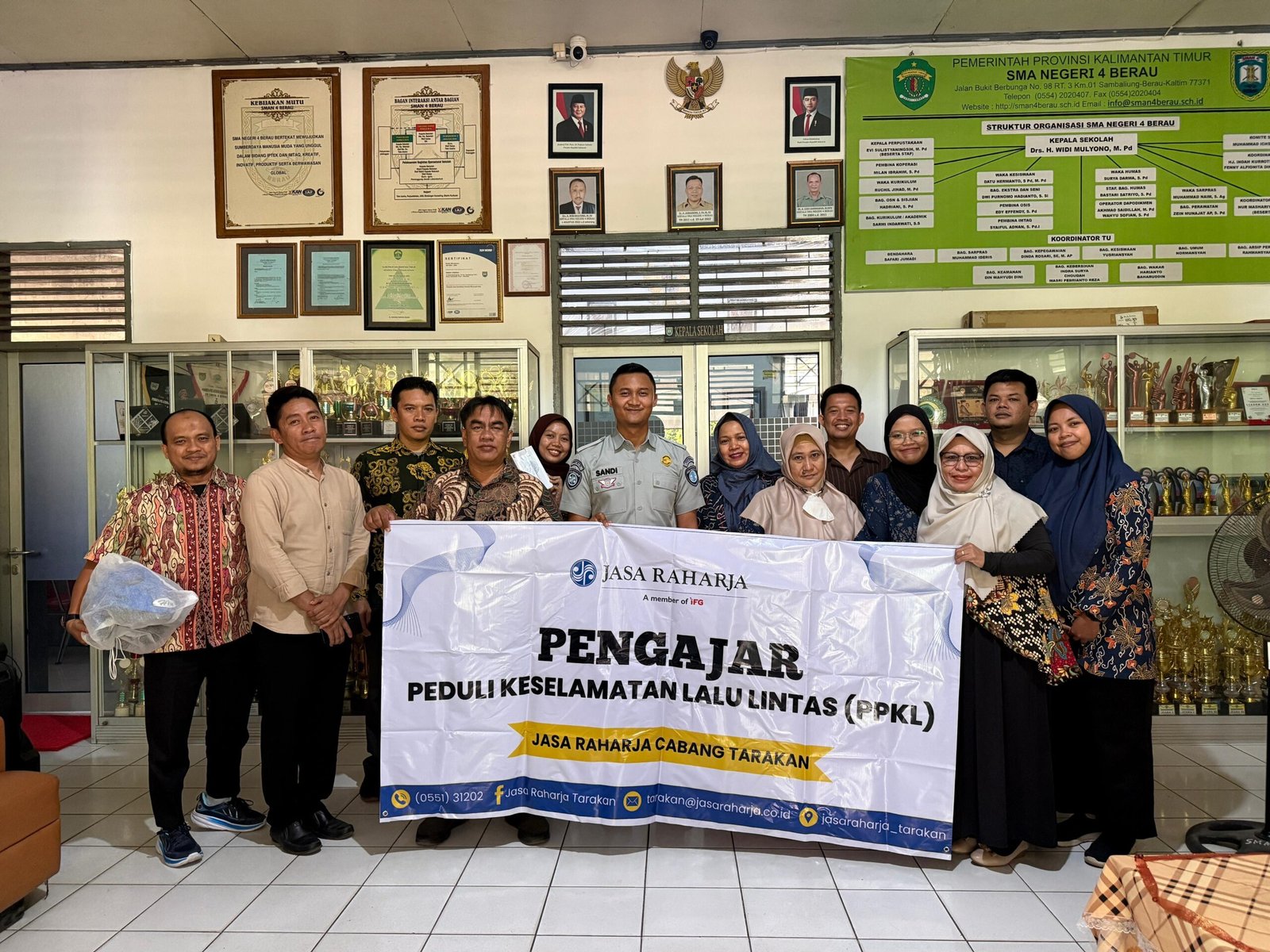 Jasa Raharja Cabang Tarakan Hadir di SMAN 4 Berau: Sosialisasi PPKL untuk Ciptakan Pengajar yang Sadar Lalu Lintas