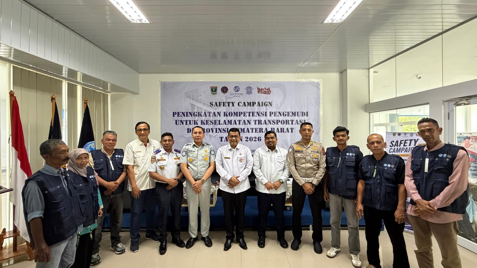 Jasa Raharja Sumbar Dorong Peningkatan Kompetensi Pengemudi Melalui Safety Campaign Transportasi Jasa Raharja Sumbar Dorong Peningkatan Kompetensi Pengemudi Melalui Safety Campaign Transportasi