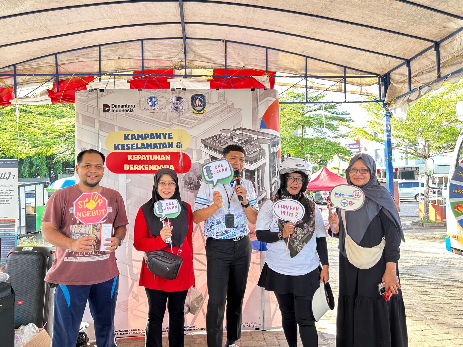 Tekan Kecelakaan Basis Domisili Korban, Jasa Raharja Kepri Gelar Program Safety Campaign On The Road Wilayah Batu Aji dan Sagulung di Alun-Alun SP Plaza Tekan Kecelakaan Basis Domisili Korban, Jasa Raharja Kepri Gelar Program Safety Campaign On The Road Wilayah Batu Aji dan Sagulung di Alun-Alun SP Plaza