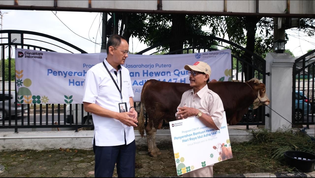 Wujud Nyata Kepedulian Sosial, Jasaraharja Putera Salurkan Bantuan Hewan Kurban kepada Masyarakat Dalam Rangka Idul Adha 1447 H