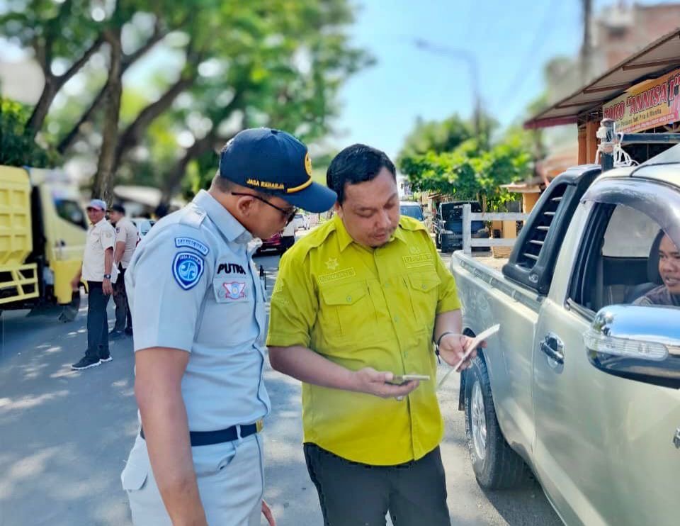 Tingkatkan Kepatuhan Pajak, Jasa Raharja dan Samsat Bulukumba Gelar Operasi Gabungan Tingkatkan Kepatuhan Pajak, Jasa Raharja dan Samsat Bulukumba Gelar Operasi Gabungan