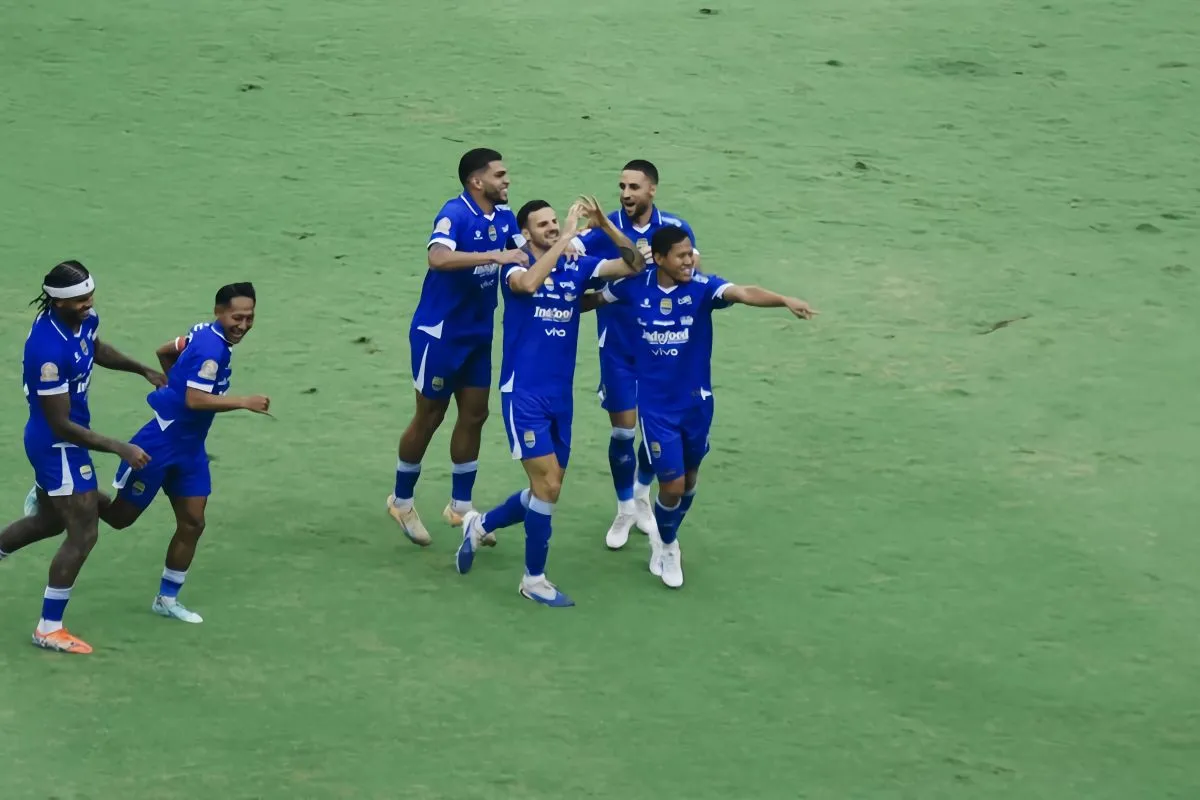Persib Taklukkan PSIM 1-0, Maung Bandung Semakin Kokoh Tinggalkan Borneo FC Persib Taklukkan PSIM 1-0, Maung Bandung Semakin Kokoh Tinggalkan Borneo FC