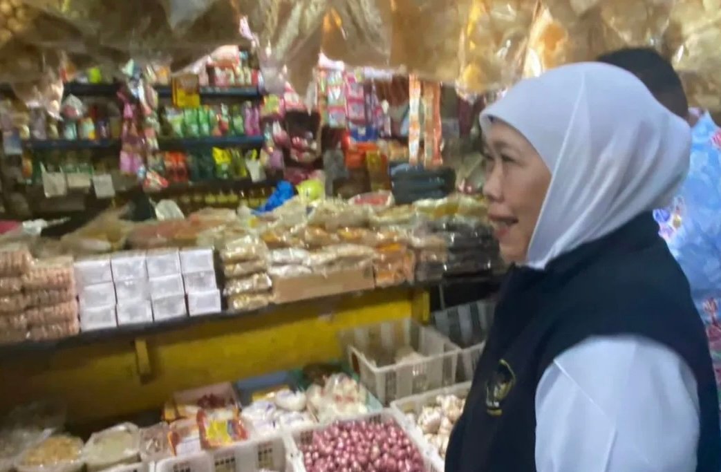 Antisipasi Lonjakan, Khofifah Instruksikan Kepala Daerah Pantau Harga Sembako