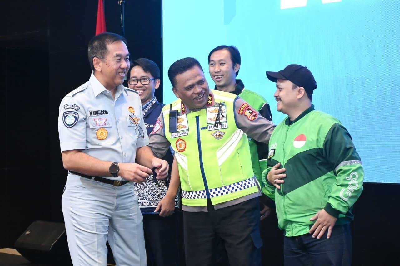Ngobrol Keselamatan Lalu Lintas Bareng Komunitas, Jasa Raharja dan Korlantas Proaktif Respons Cepat Kecelakaan Ngobrol Keselamatan Lalu Lintas Bareng Komunitas, Jasa Raharja dan Korlantas Proaktif Respons Cepat Kecelakaan
