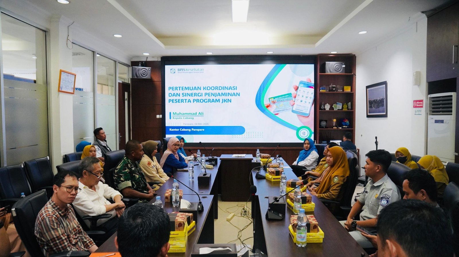 Sinergi Lintas Sektor untuk Pelayanan Optimal, Jasa Raharja Parepare Ikuti Pertemuan Koordinasi dan Sinergi Penjaminan Peserta Program JKN di BPJS Kesehatan Parepare Sinergi Lintas Sektor untuk Pelayanan Optimal, Jasa Raharja Parepare Ikuti Pertemuan Koordinasi dan Sinergi Penjaminan Peserta Program JKN di BPJS Kesehatan Parepare