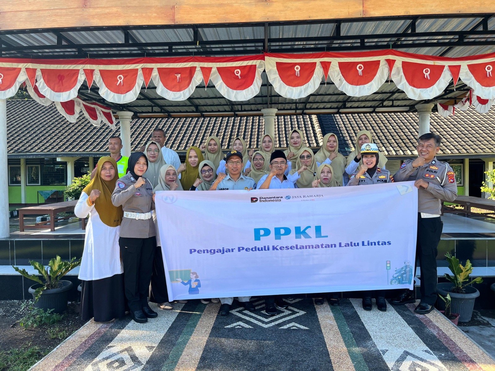 Tingkatkan Kesadaran Keselamatan, Jasa Raharja NTB Edukasi Guru Melalui Program PPKL di SMAN 1 Pringgabaya