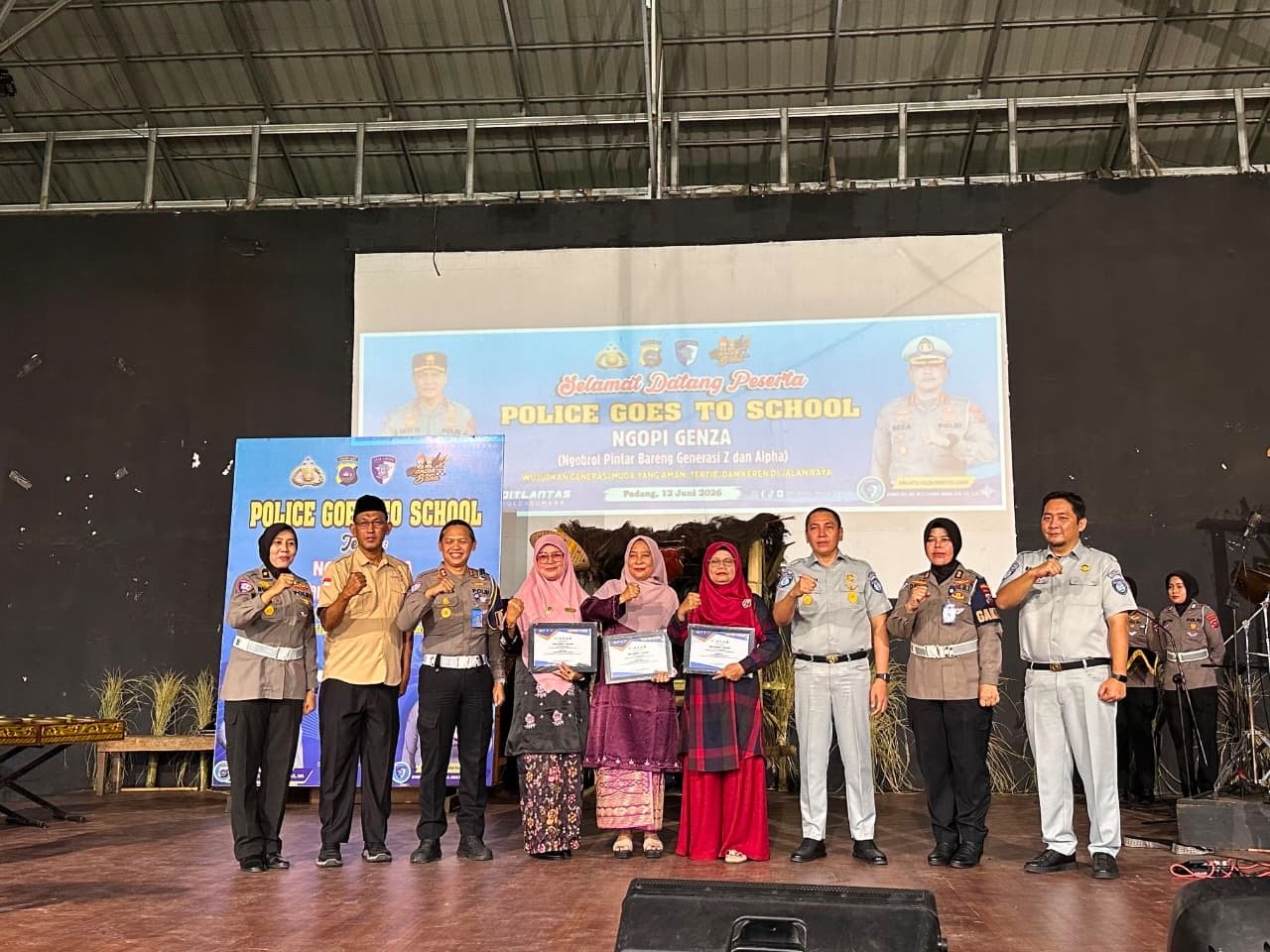 Jasa Raharja Sumbar Dukung Kegiatan Police Goes To School Untuk Tingkatkan Kesadaran Keselamatan Berlalu Lintas Pelajar Jasa Raharja Sumbar Dukung Kegiatan Police Goes To School Untuk Tingkatkan Kesadaran Keselamatan Berlalu Lintas Pelajar
