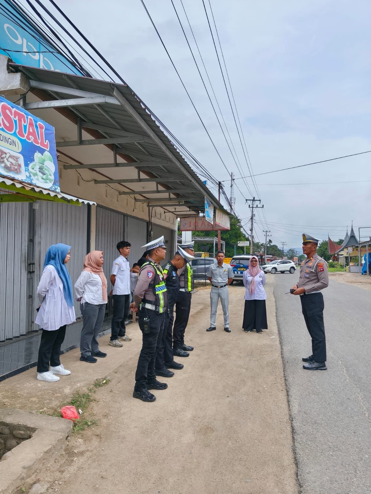 Jasa Raharja Sumbar dan Tim Pembina Samsat Gelar Operasi Gabungan di Lintau Buo, Dekatkan Pelayanan kepada Masyarakat Jasa Raharja Sumbar dan Tim Pembina Samsat Gelar Operasi Gabungan di Lintau Buo, Dekatkan Pelayanan kepada Masyarakat