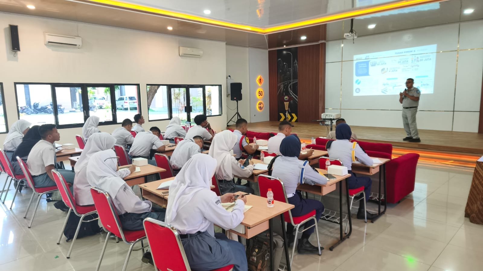 Jasa Raharja Tegal Perkuat Peran Pelajar sebagai Agen Perubahan Keselamatan Lalu Lintas