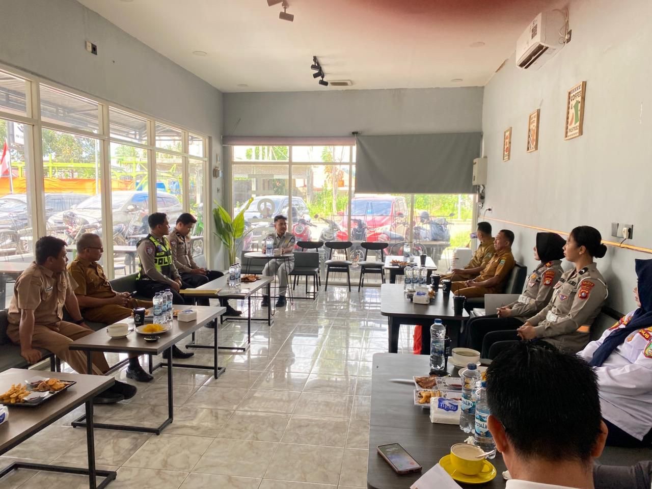 Dalam rangka Memperkuat Sinergi dan Meningkatkan Keselamatan Berlalu Lintas : Jasa Raharja Mamuju Utara Melaksanakan Giat Forum Komunikasi Lalu Lintas (FKLL) Bersama Stekholder Terkait Dalam rangka Memperkuat Sinergi dan Meningkatkan Keselamatan Berlalu Lintas : Jasa Raharja Mamuju Utara Melaksanakan Giat Forum Komunikasi Lalu Lintas (FKLL) Bersama Stekholder Terkait