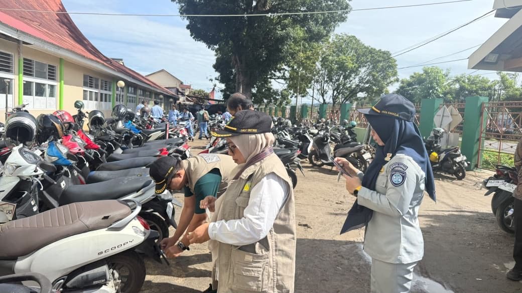 Jasa Raharja Sumbar Bersama Tim Pembina Samsat Gelar Operasi Tempel-Tempel di Bukittinggi dan Baso
