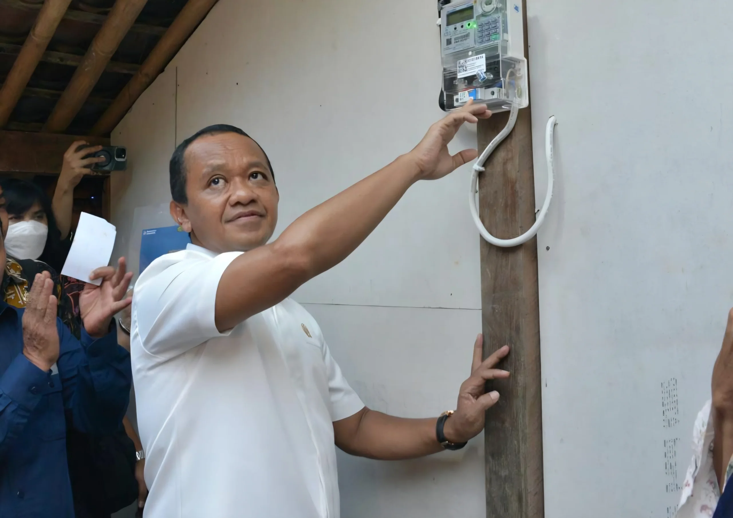 Menteri ESDM Minta PLN Segera Atasi Pemadaman Bergilir Menteri ESDM Minta PLN Segera Atasi Pemadaman Bergilir