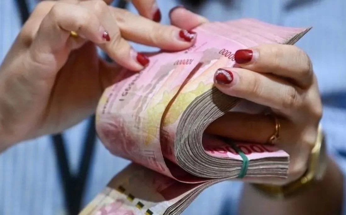 Rupiah Melemah terhadap Dolar AS di Tengah Ekspektasi Kenaikan Suku Bunga The Fed