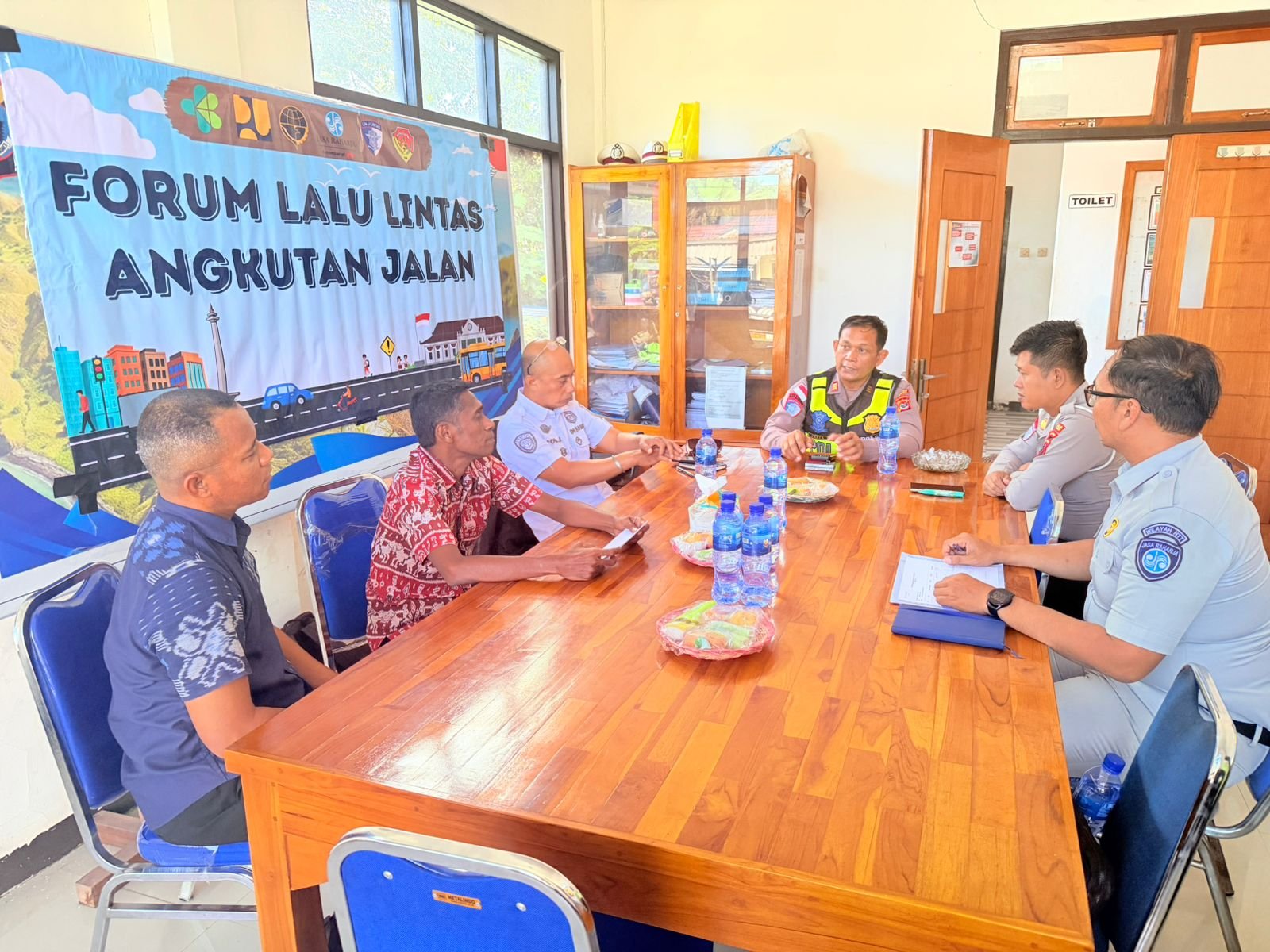 Polres Manggarai Barat Menggelar Forum Lalu Lintas dan Angkutan Jalan. Tekan Angka Kecelakaan di Kabupaten Manggarai Barat.