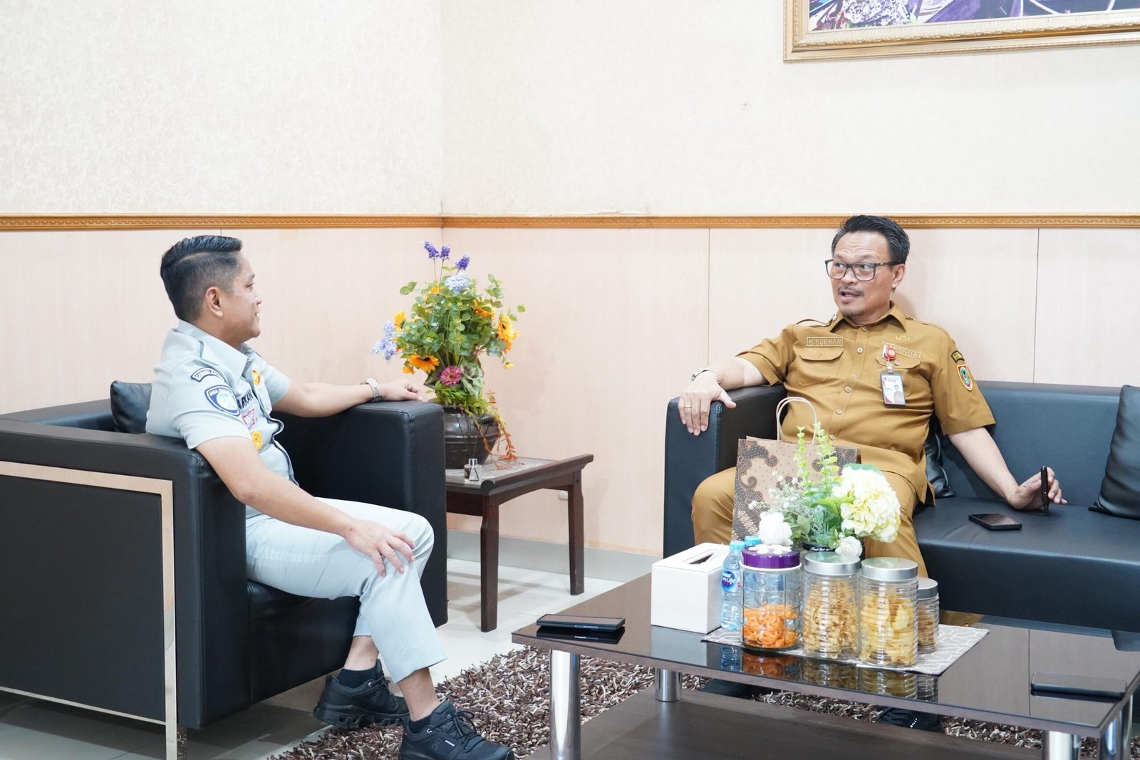 Jasa Raharja Kalsel dan Bapenda Kalsel Bahas Penguatan Program Strategis Samsat