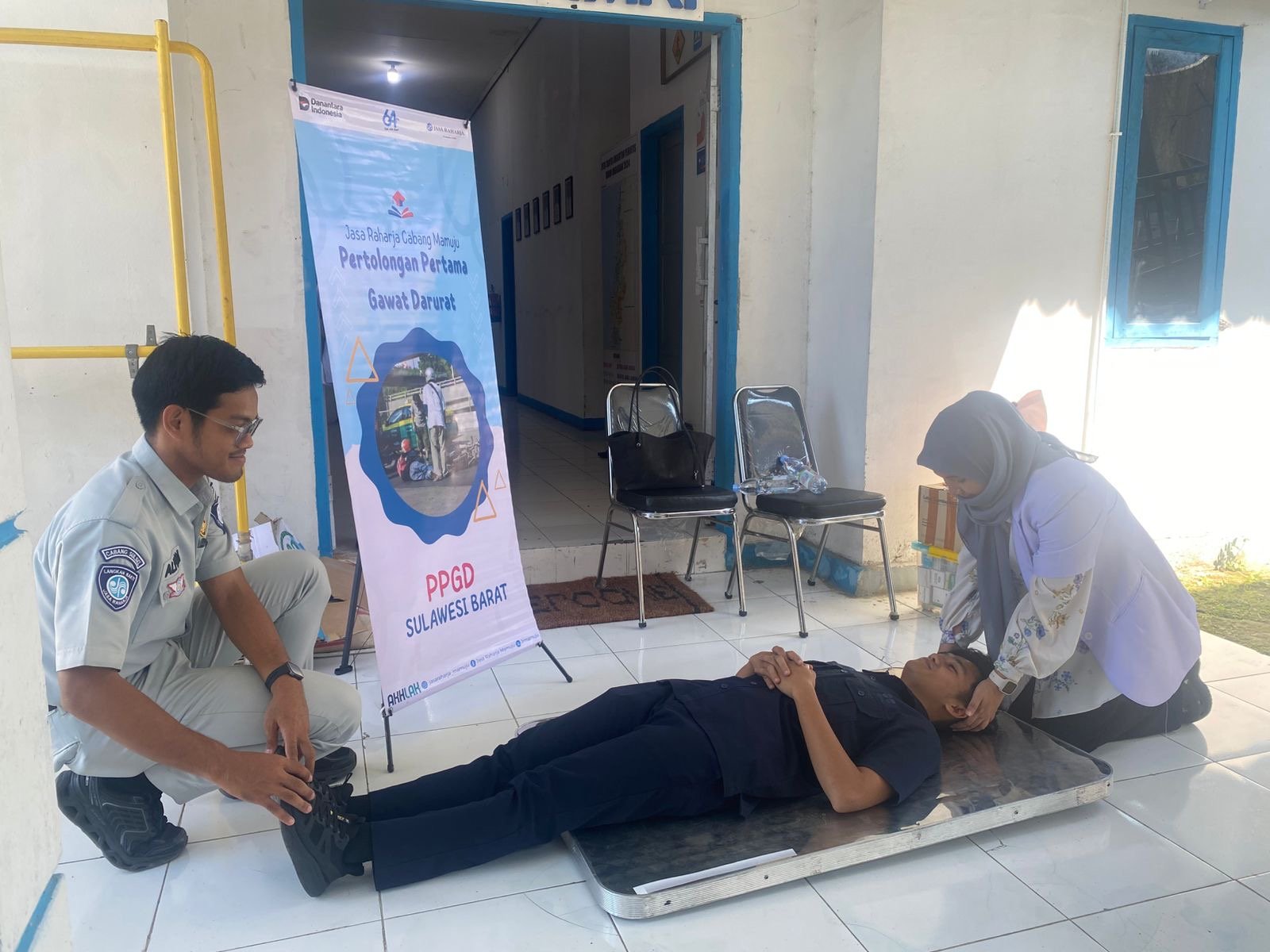 Jasa Raharja Cabang Mamuju Gelar Pemeriksaan Kesehatan Gratis (MUKL) dan Sosialisasi PPGD di Terminal Simbuang DAMRI